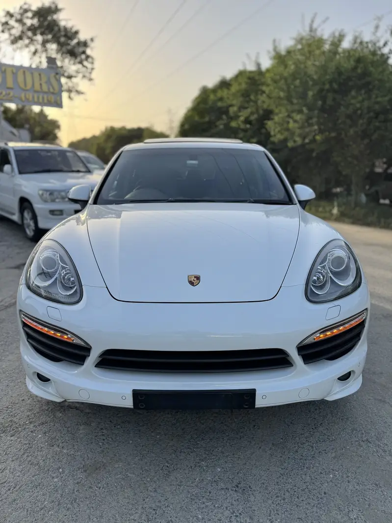 Porsche Cayenne S (Hybrid) 2014