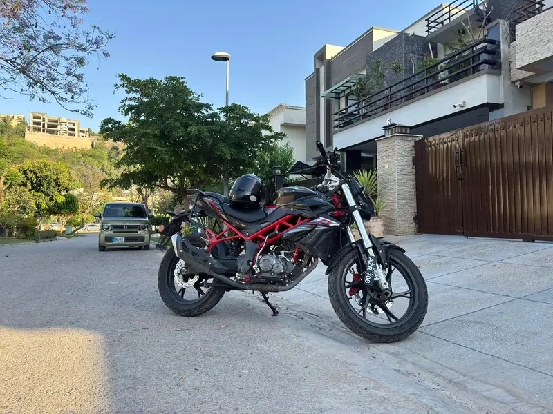 Benelli TNT 150i Model 2019